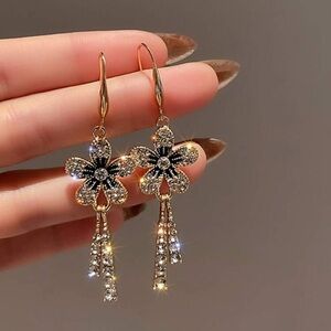 Cubic Zirconia Flower Earrings